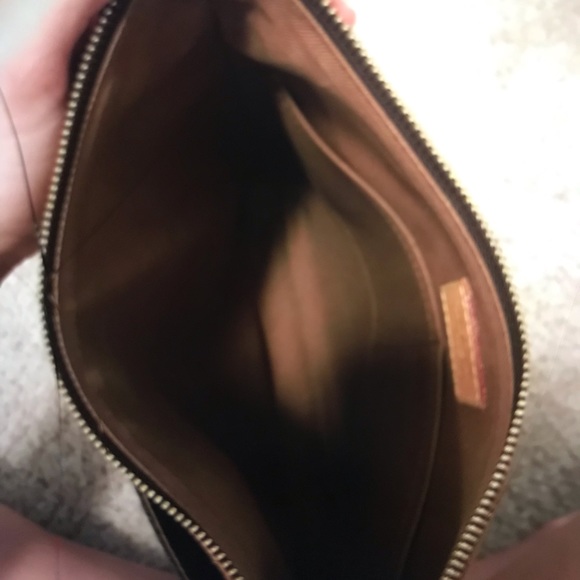 Meet your Posher, Kait - Picture 2 of 3